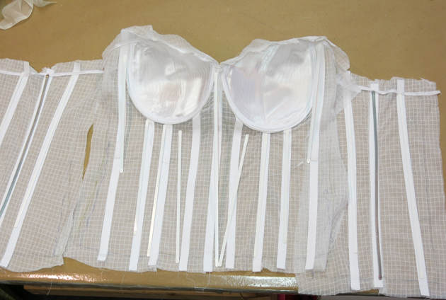 Loula's bustier boning layout